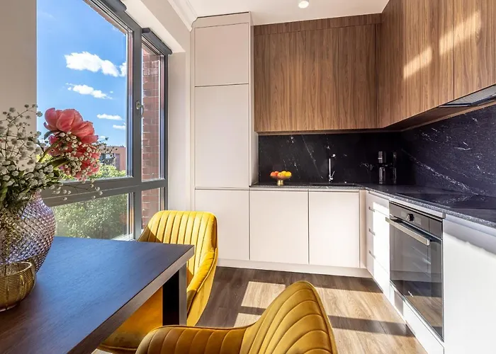 Zloty Lotos-srodmiescie Z Darmowym Parkingiem