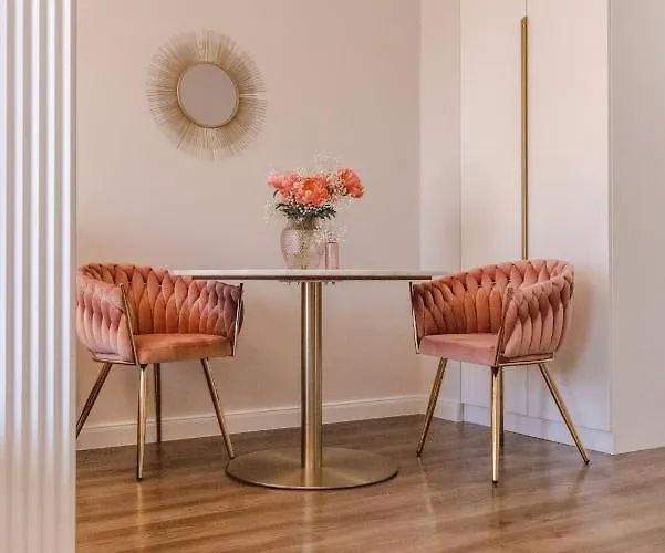 Zloty Lotos-srodmiescie Z Darmowym Parkingiem *