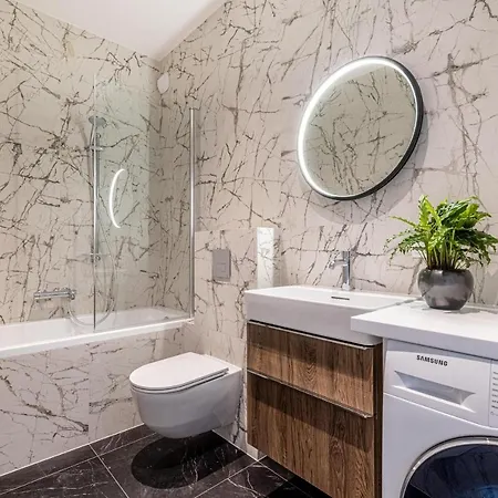 Zloty Lotos-srodmiescie Z Darmowym Parkingiem Appartamento